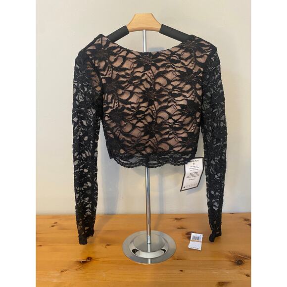 City Studio Top Black Floral Lace Cropped Long Sheer Sleeves V-Neck Back size 3 - Picture 1 of 11